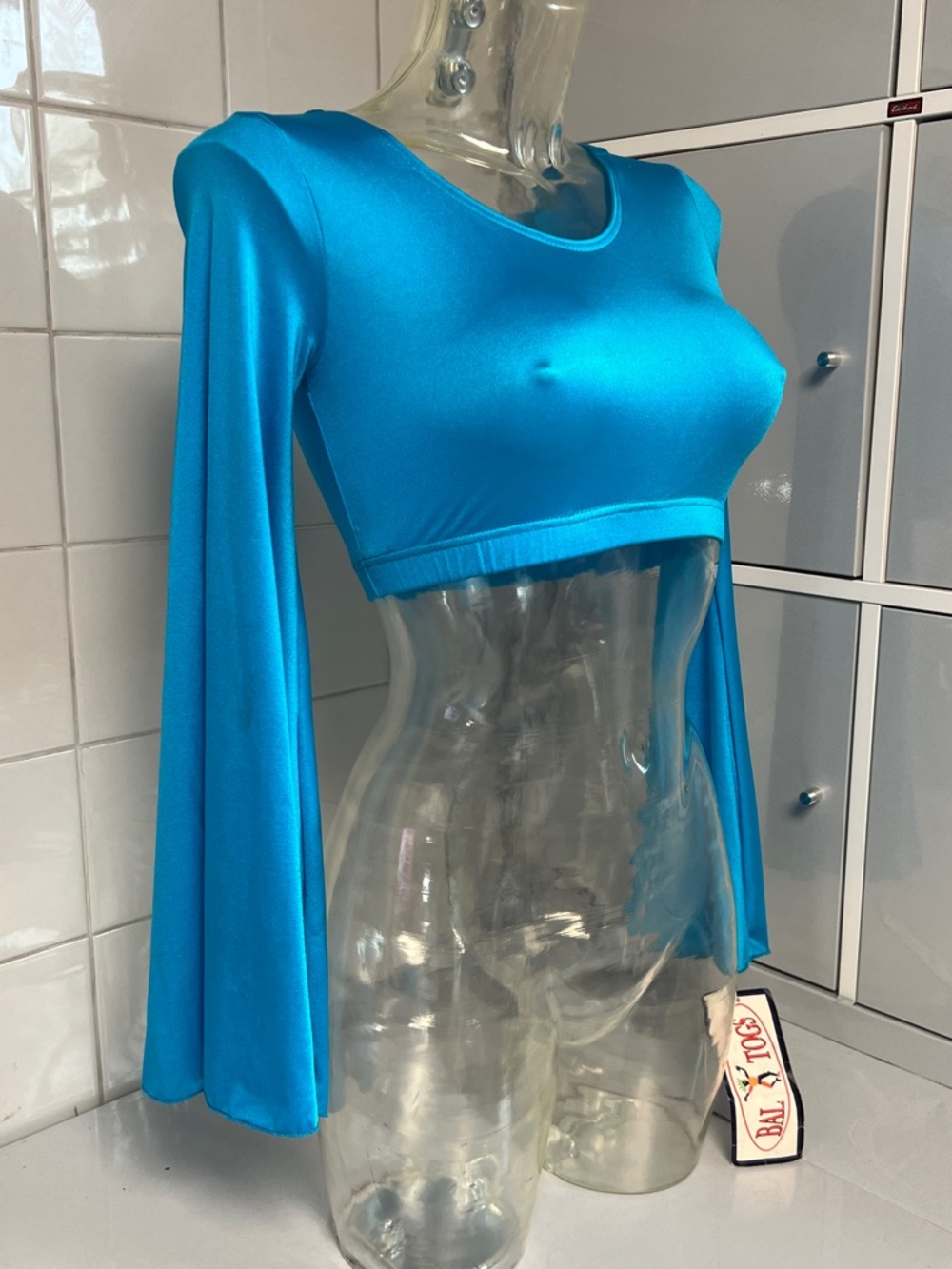 Billowy Bell Sleeves Spandex Crop Top M NWT
